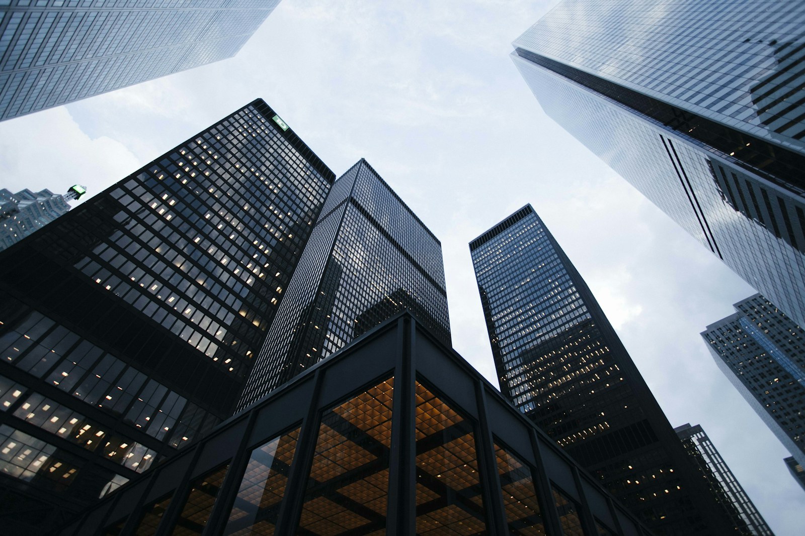 Reflective facade creating shifting public perspectives